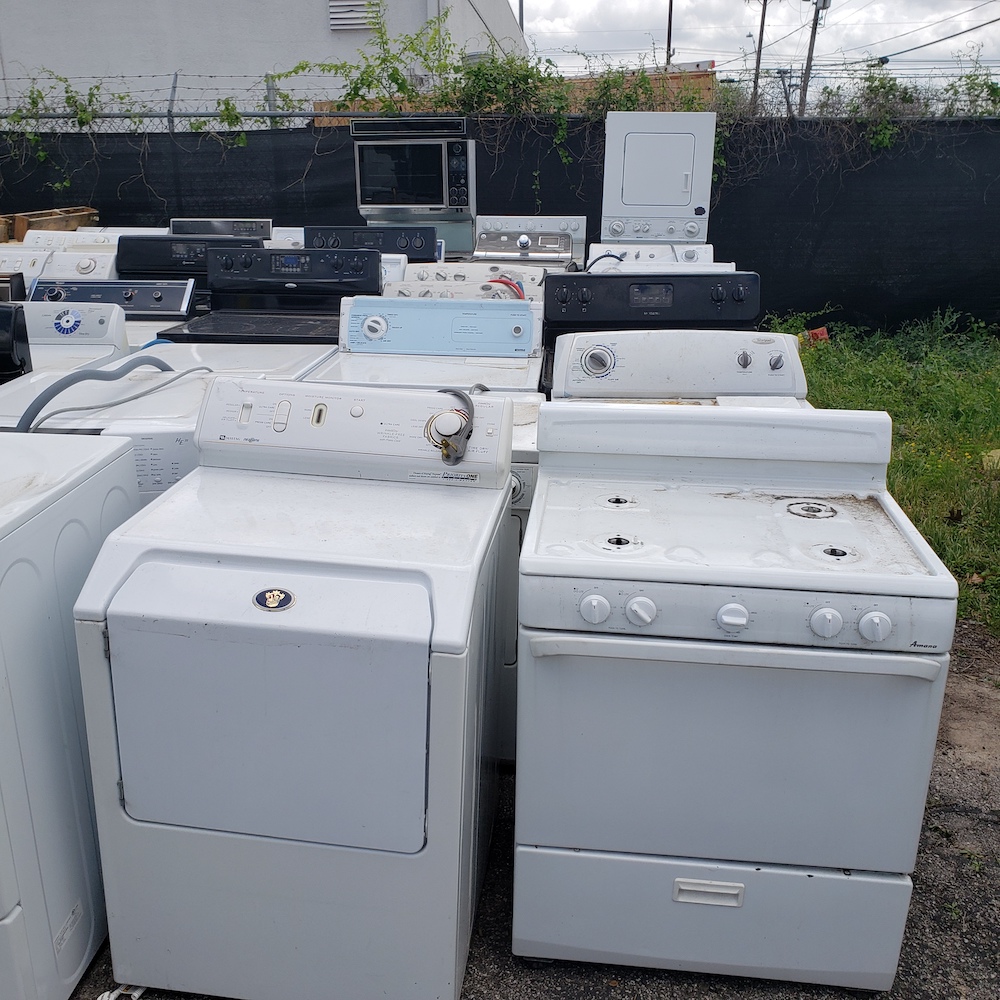 examples of Used appliances available for sale in bulk.