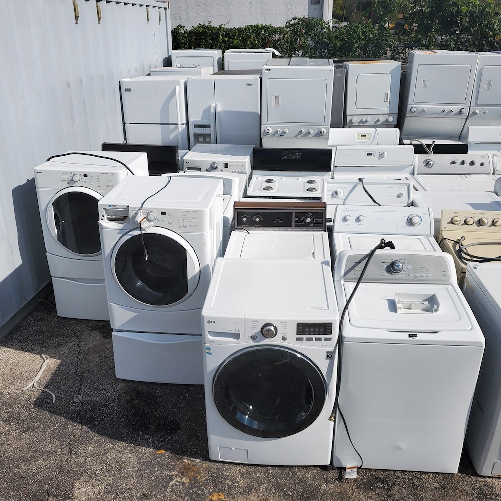 example picture of Another bulk order of used untested appliances.