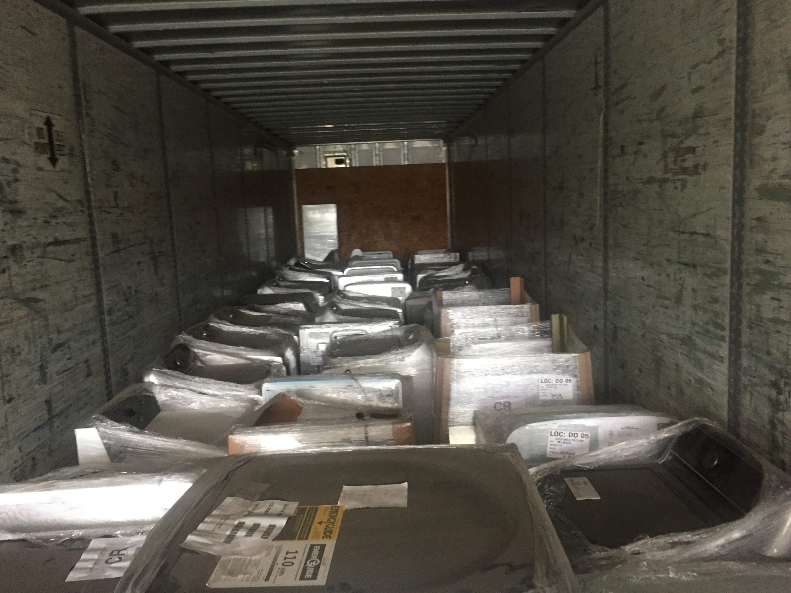 example pictures of We sell Best Buy liquidation truckloads of appliances at wholesale pricing.