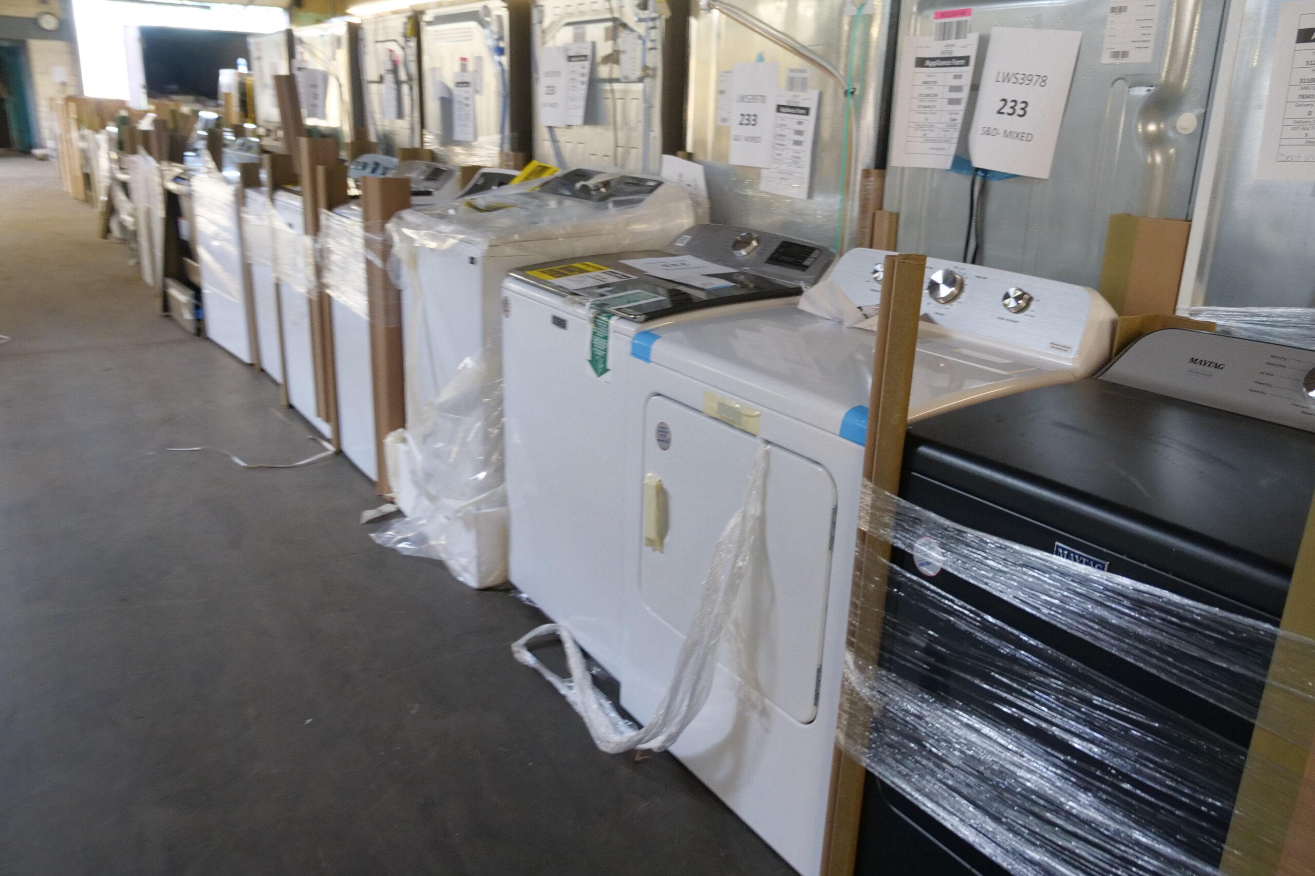 896 Liquidation Full Truckload of 48 Scratch & Dent Kitchen and