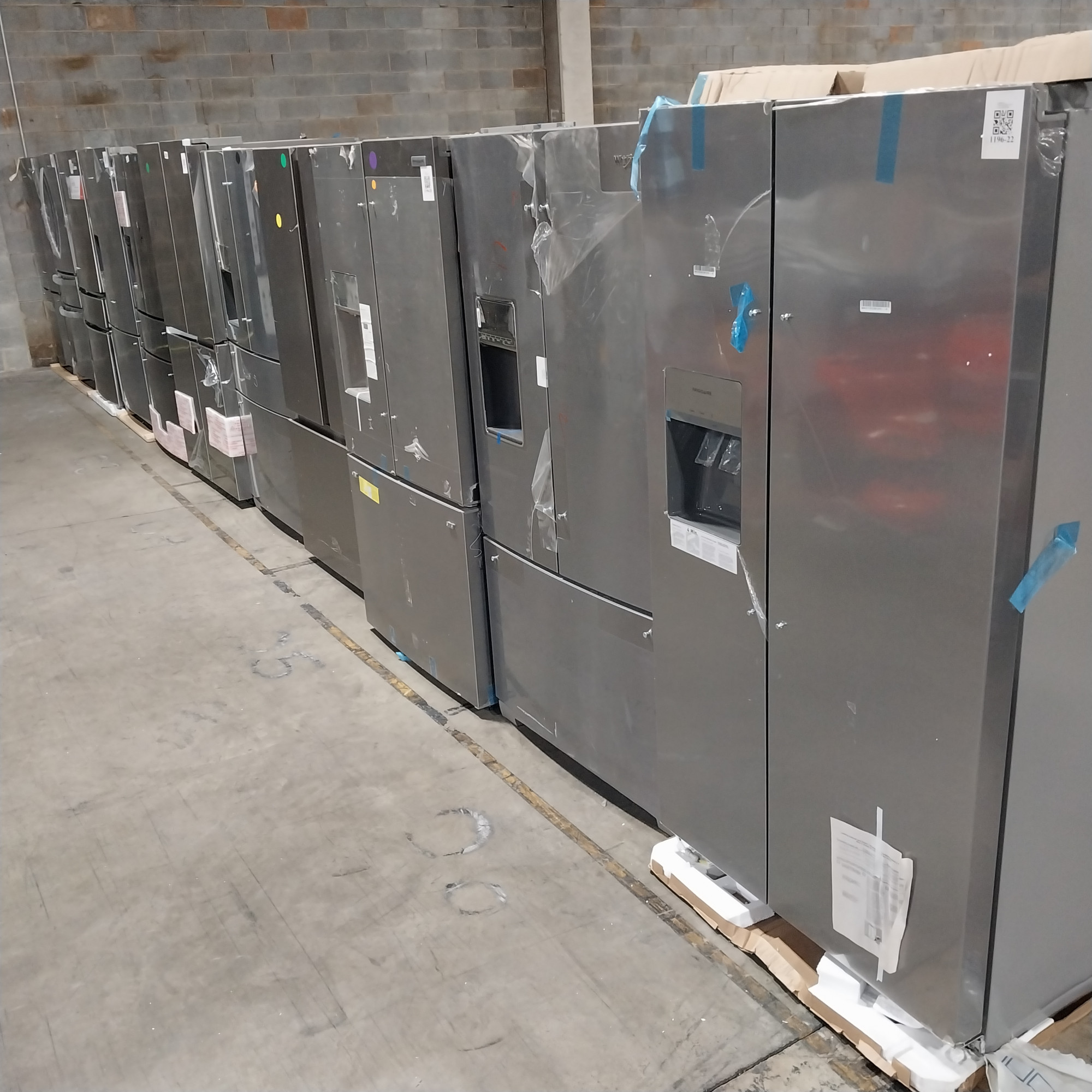 1196 Liquidation Half Truckload of 22 Scratch and Dent Appliances in