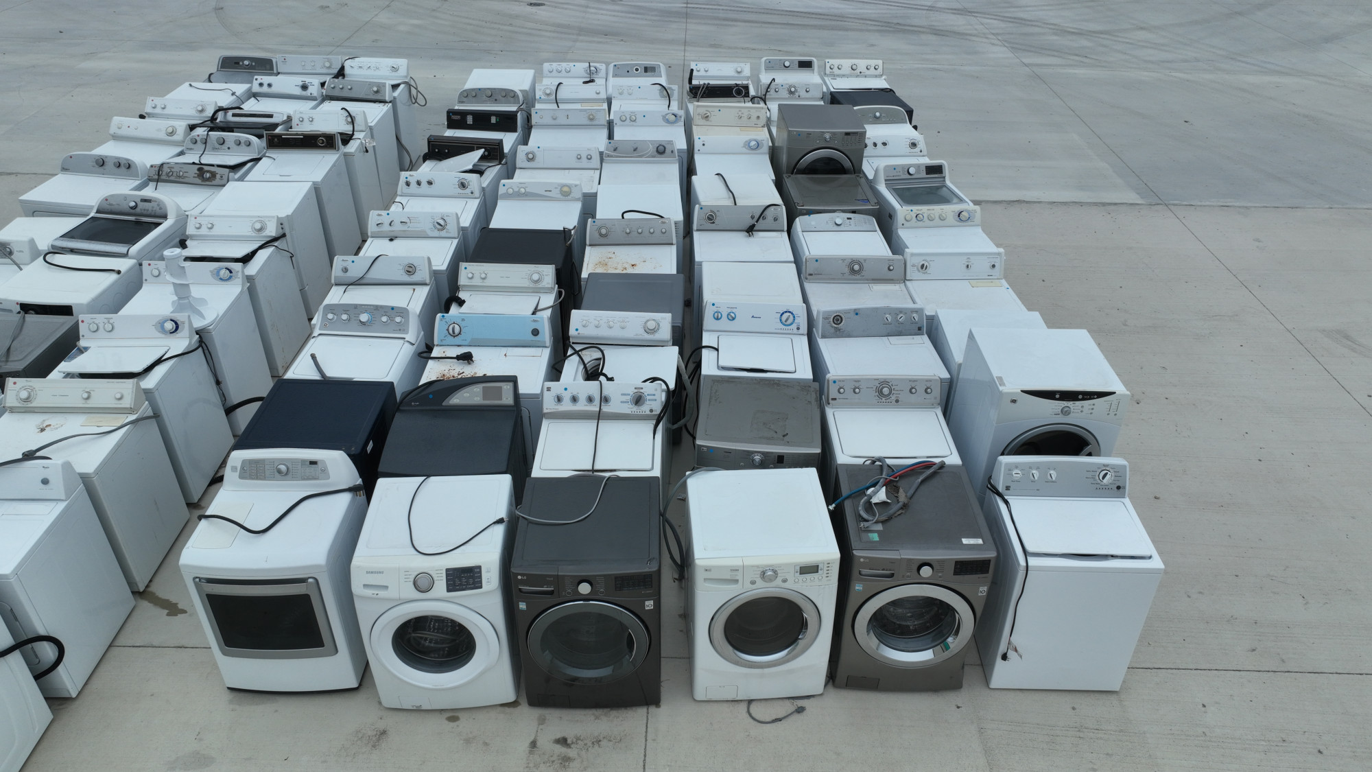 1171 Liquidation Full Truckload of 60 Haul Aways (Used) Appliances in